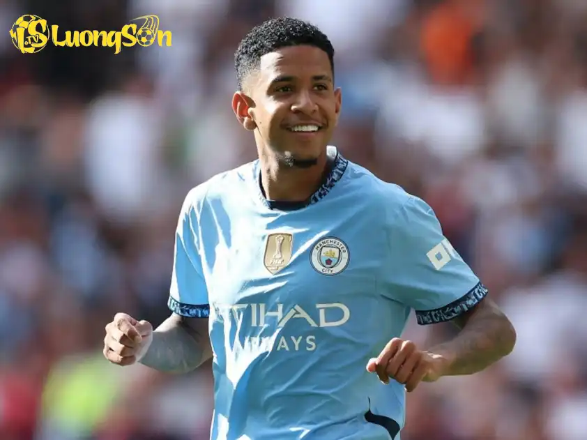 Man City trói chân Savinho bằng bản hợp đồng 6 năm Man City trói chân Savinho bằng bản hợp đồng 6 năm